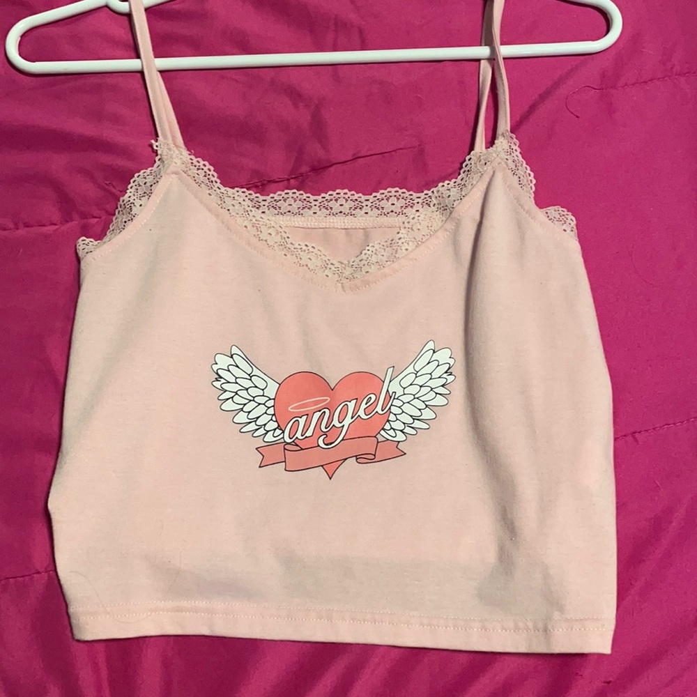 pink tank top